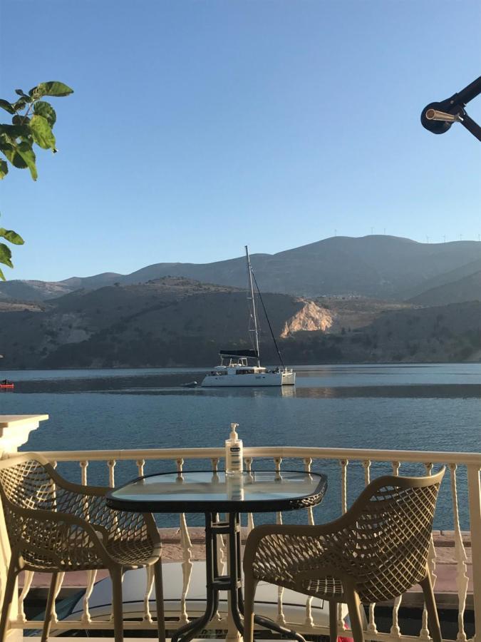 Hotel Aggelos Kefalonia アルゴストリオン エクステリア 写真