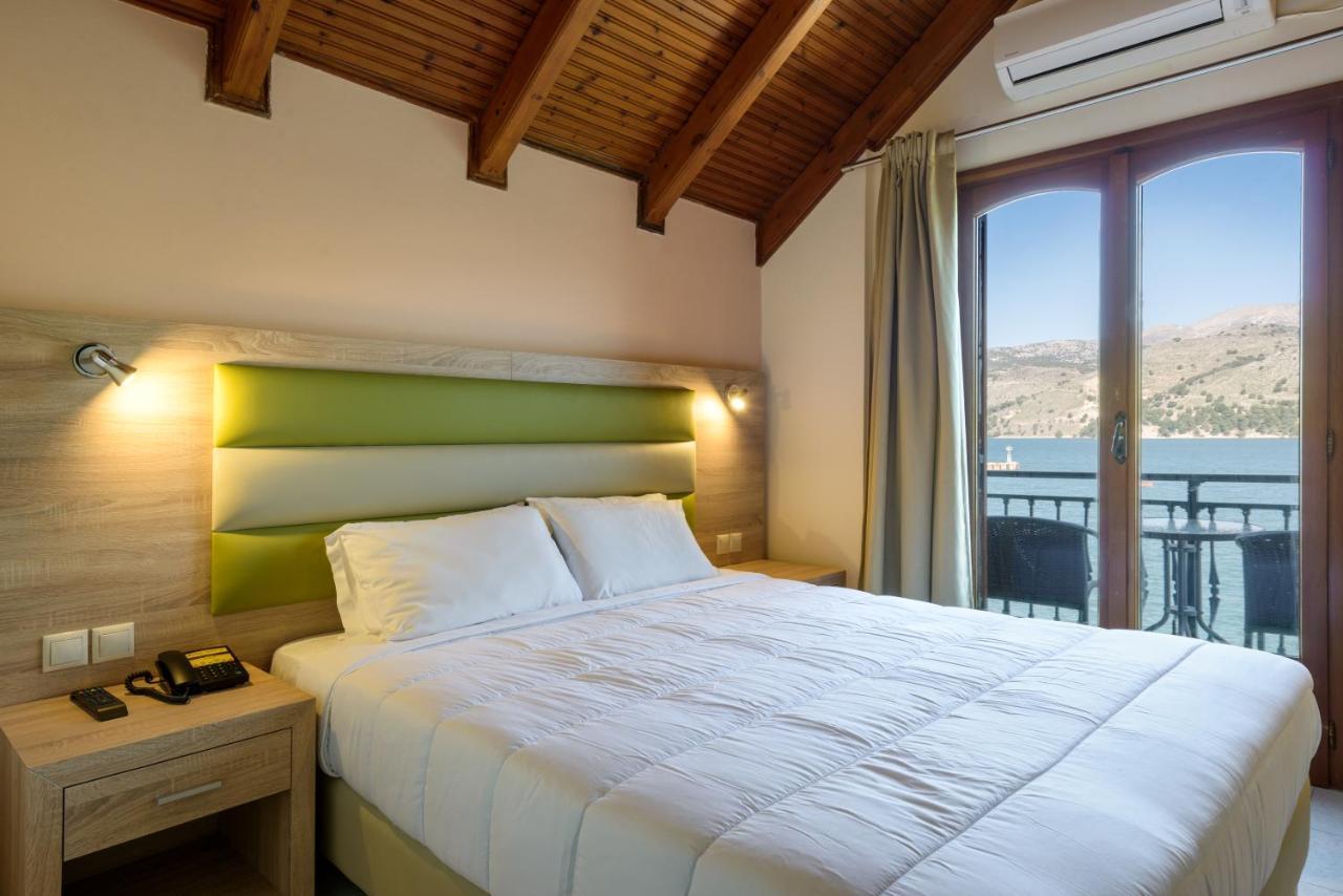 Hotel Aggelos Kefalonia アルゴストリオン エクステリア 写真