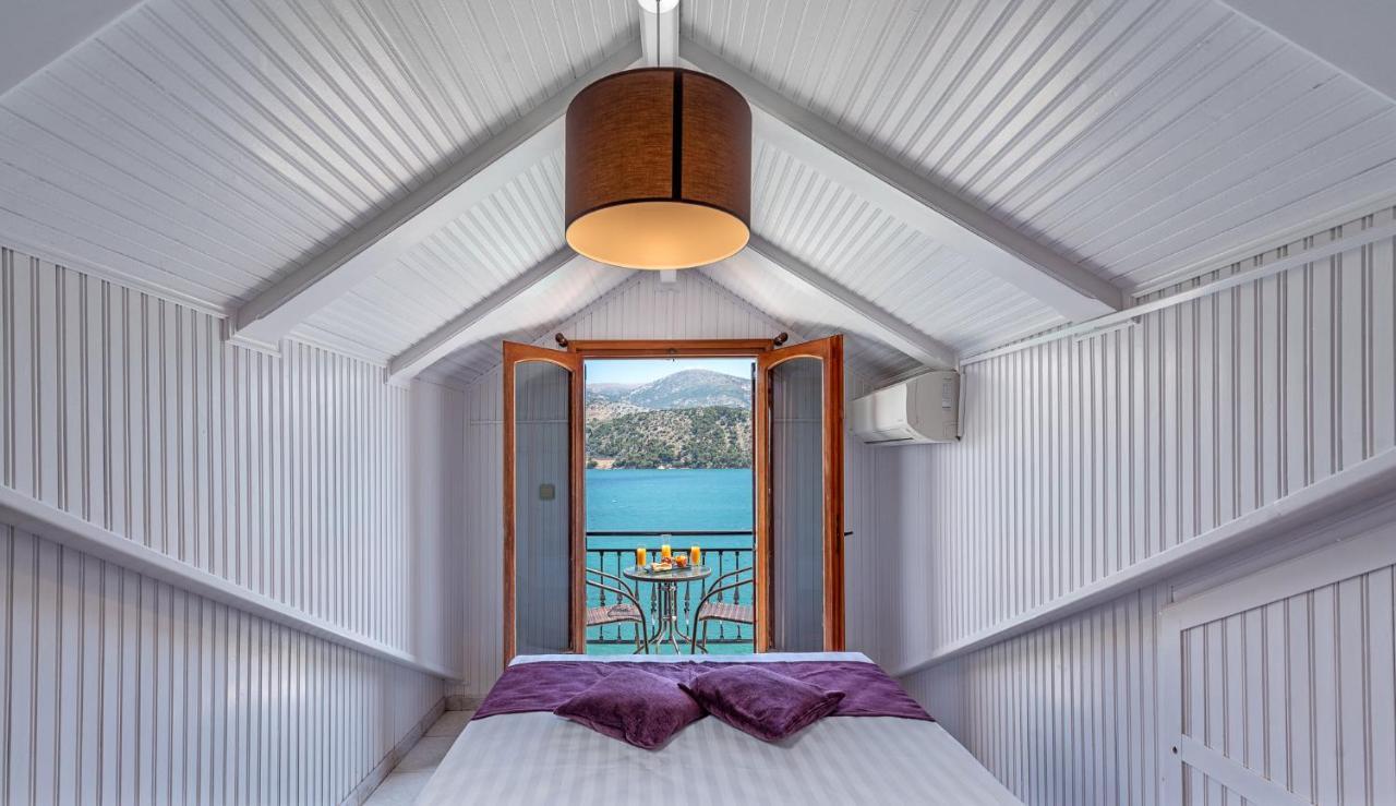 Hotel Aggelos Kefalonia アルゴストリオン エクステリア 写真