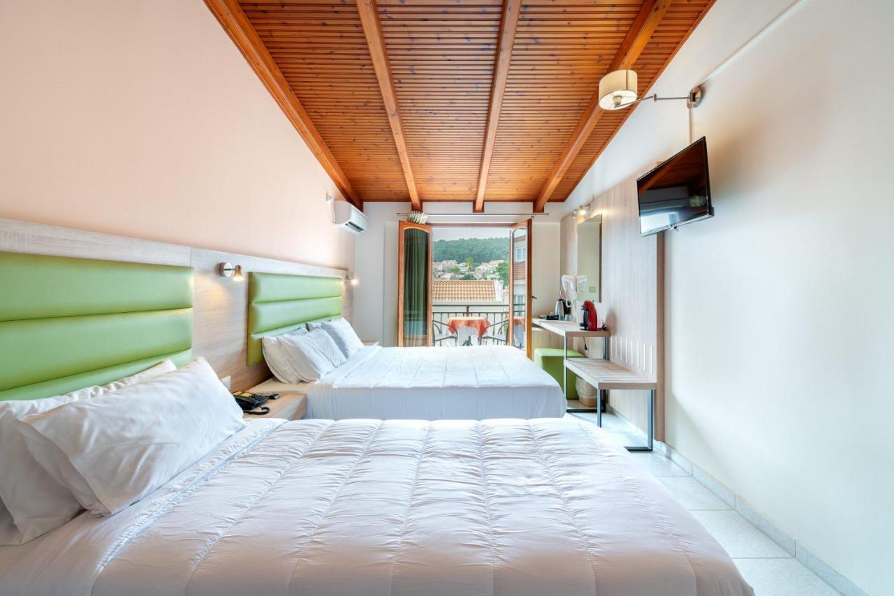 Hotel Aggelos Kefalonia アルゴストリオン エクステリア 写真