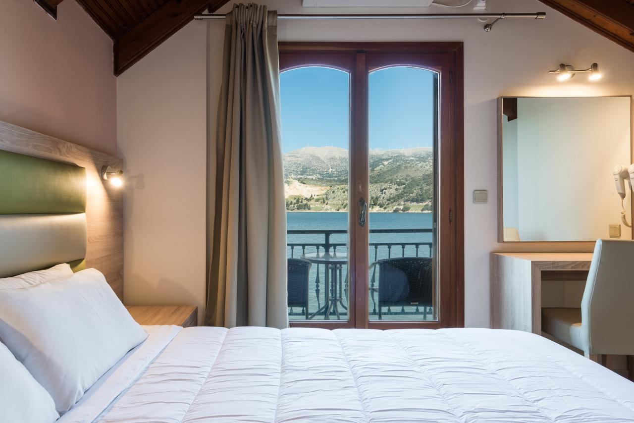 Hotel Aggelos Kefalonia アルゴストリオン エクステリア 写真