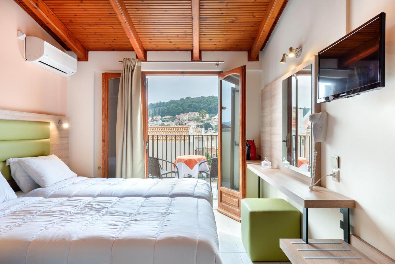 Hotel Aggelos Kefalonia アルゴストリオン エクステリア 写真