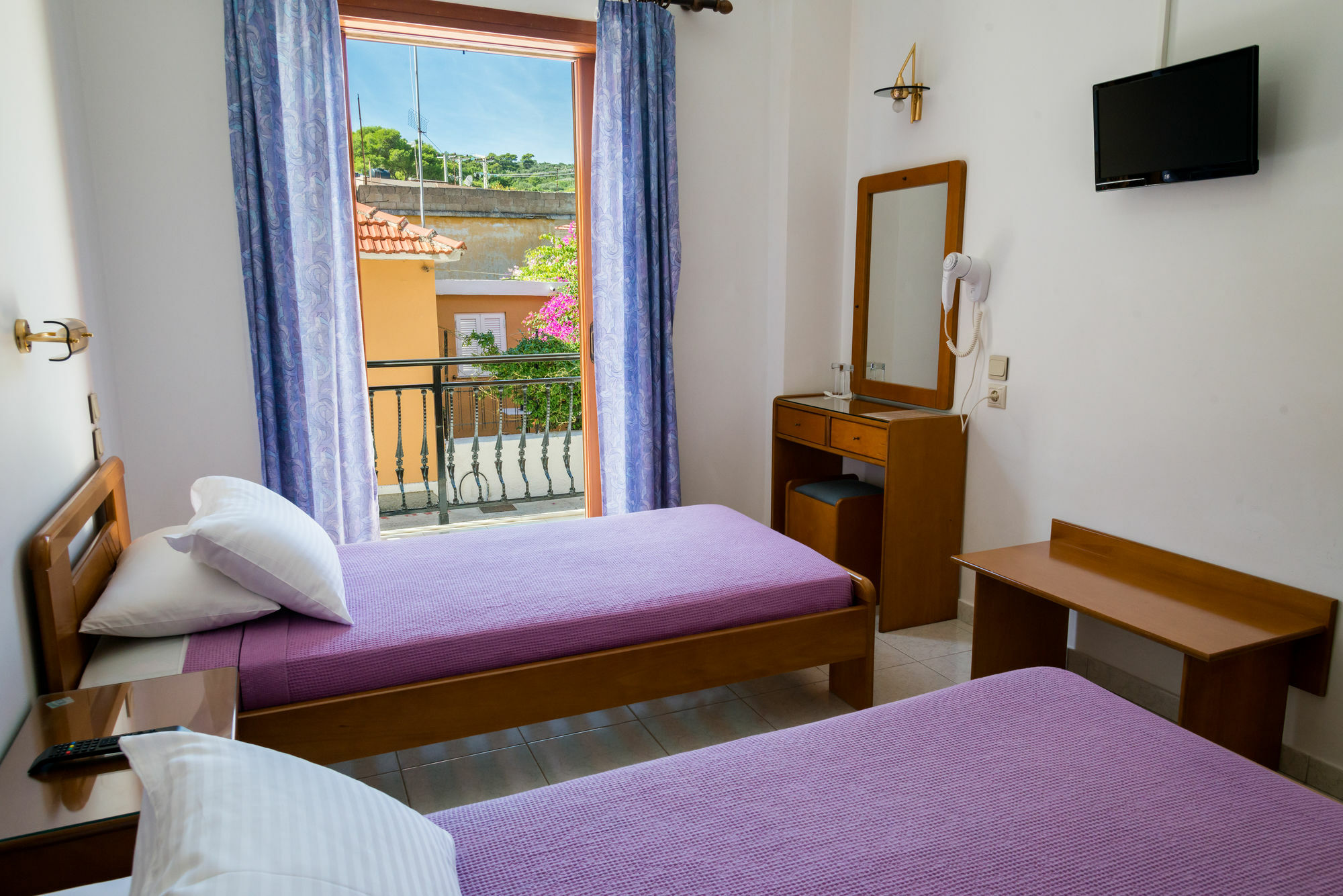 Hotel Aggelos Kefalonia アルゴストリオン エクステリア 写真